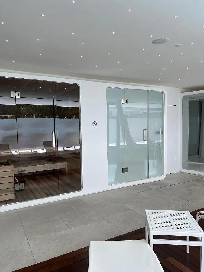 Luxury Apartment Pool, Spa, Gym Lido di Jesolo 0*,  Italia