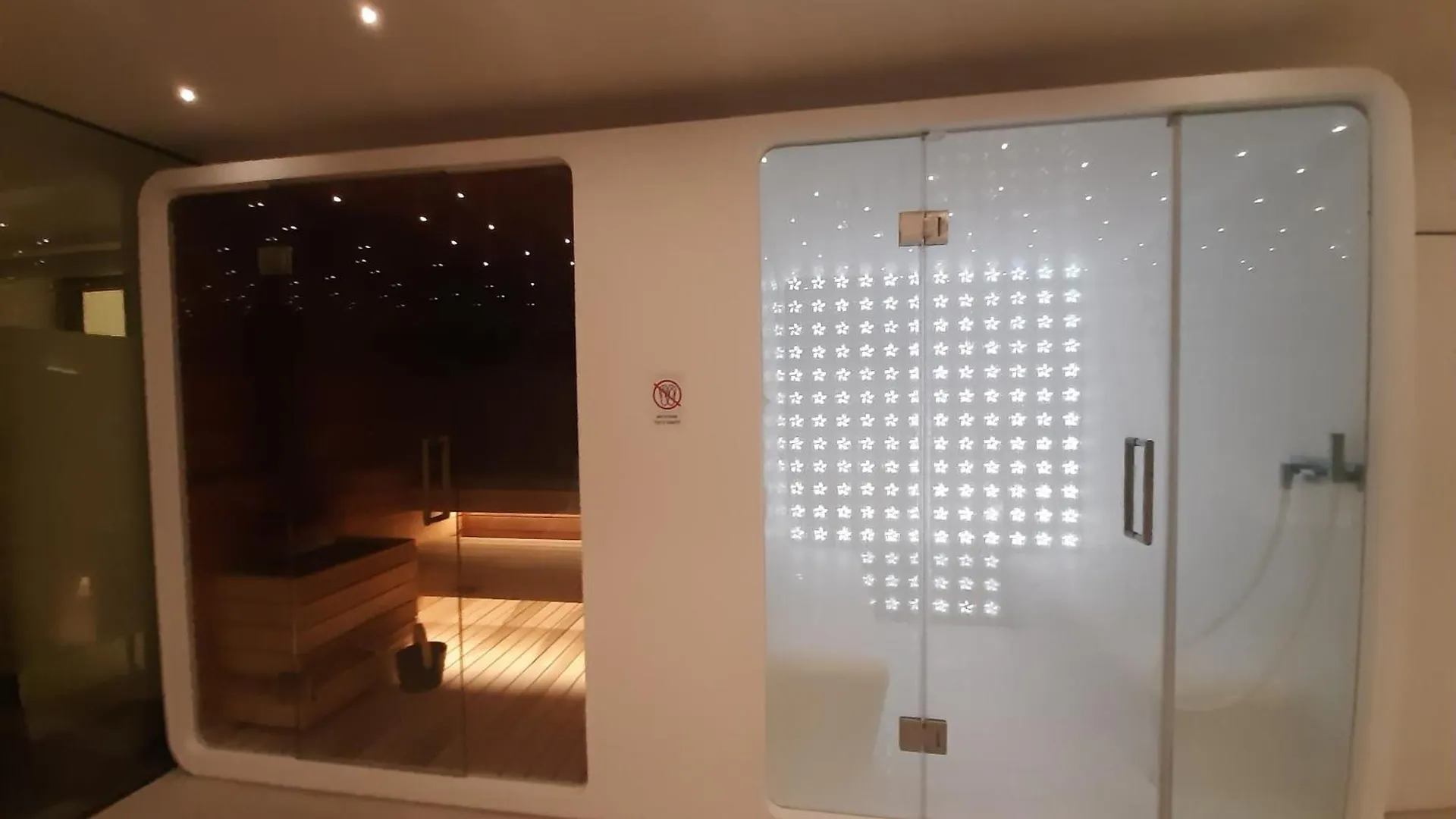 Luxury Apartment Pool, Spa, Gym Lido di Jesolo Italy