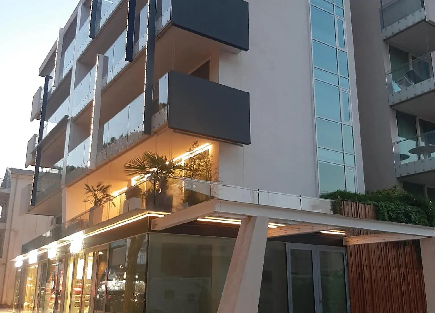 Luxury Apartment Pool, Spa, Gym Lido di Jesolo Italy